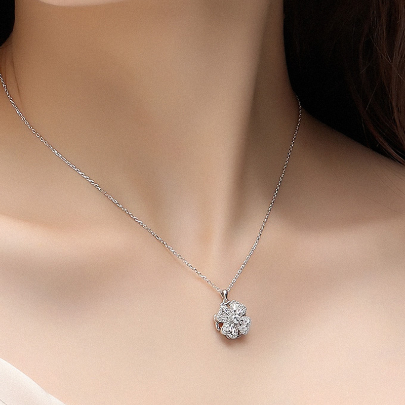 CZTICLE™Rotating four-leaf clover magnetic therapy necklace🍀（Limited Time Discount 🔥 Last Day）